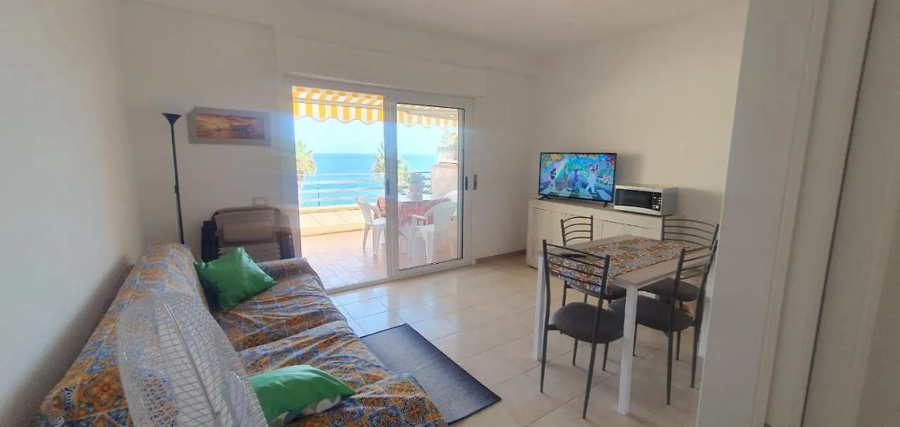 Appartamento Fronte Mare Sant'Alessio Siculo Apartment