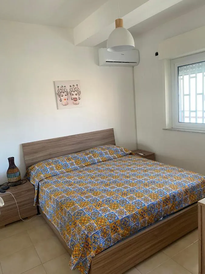 Apartment Appartamento Fronte Mare Sant'Alessio Siculo