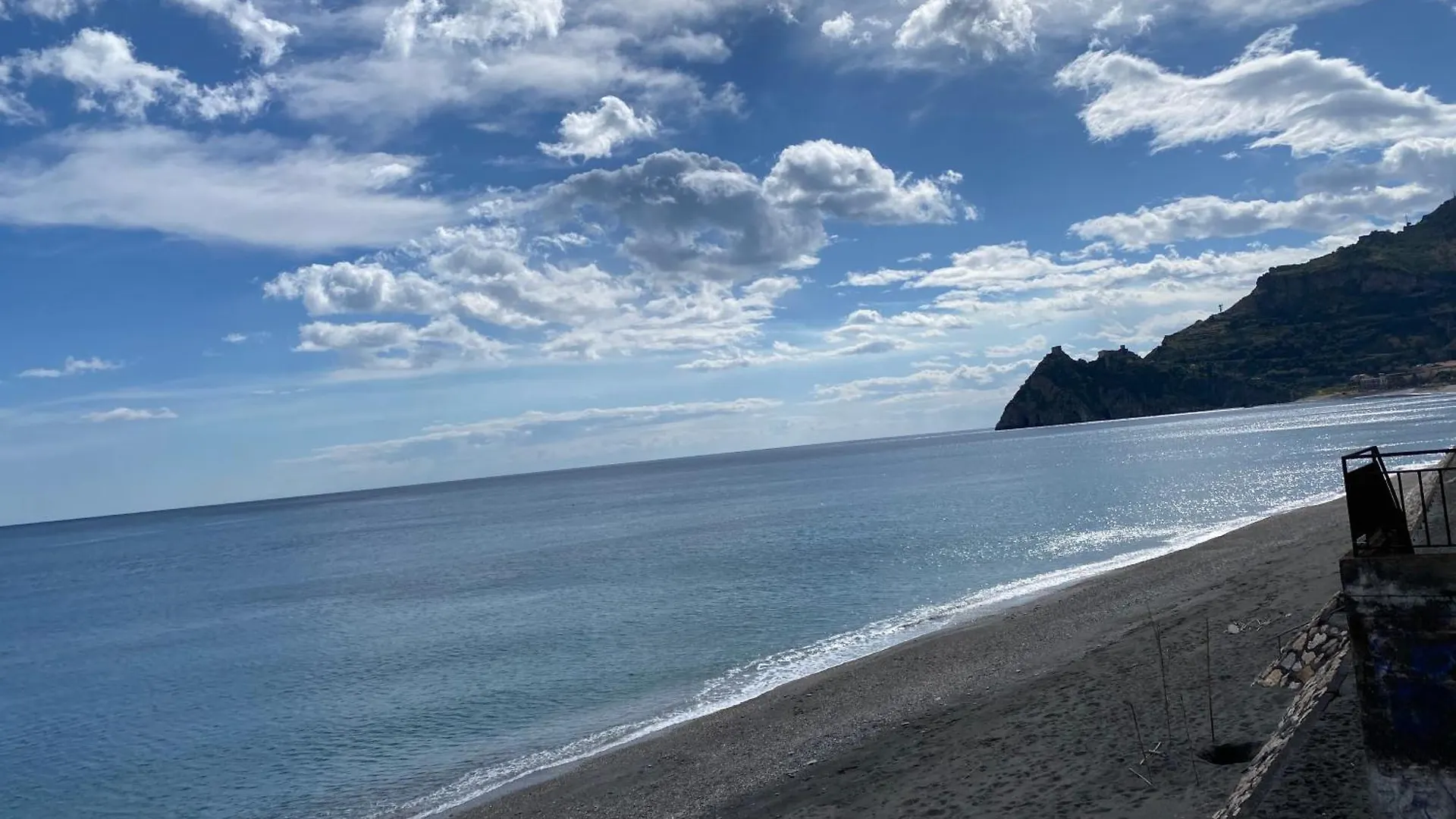 Appartamento Fronte Mare Sant'Alessio Siculo